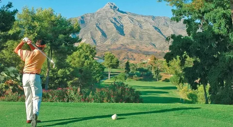 Turismo de golf en destinos y campos internacionales
